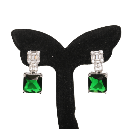 L-Green Gem Ear Tops Set